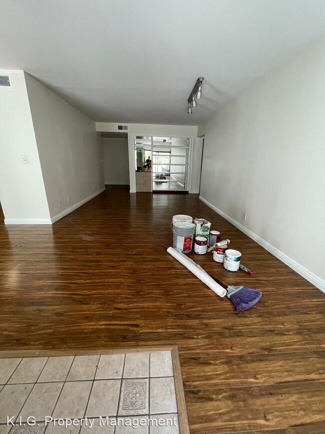 Foto del edificio - 2 br, 2 bath House - 15335 Magnolia Unit 114