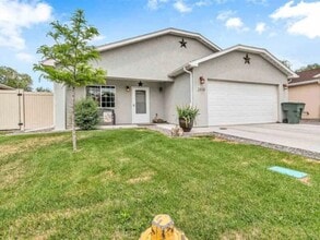 Building Photo - 2818 Alta Dr