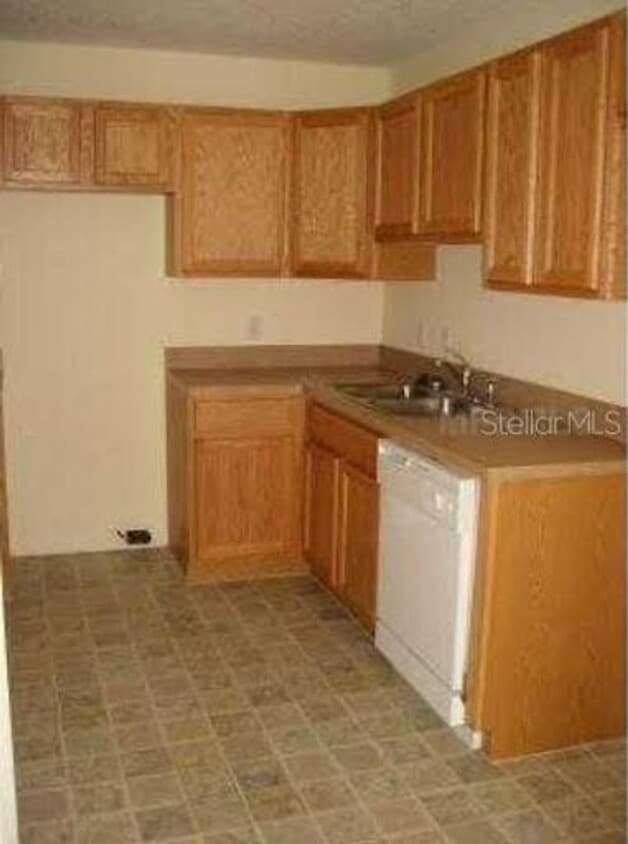 Building Photo - Beautiful Home in Poinciana