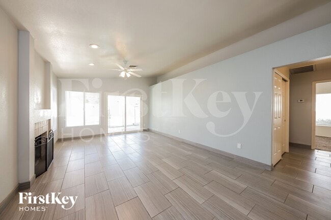 Foto del edificio - 23818 N 38th Ave