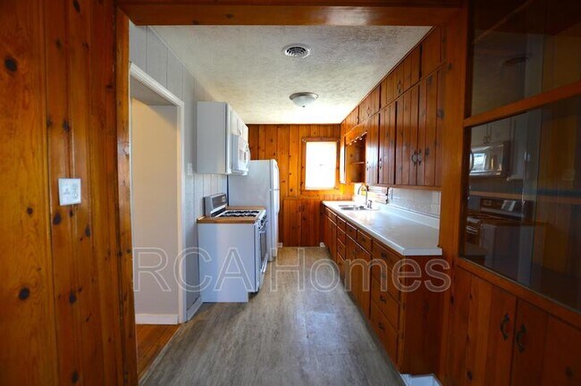 Foto del edificio - 724 E Pleasant Run Parkway North Dr