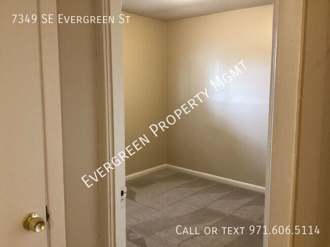 Building Photo - *FREE APP FEES!! 1 Bdrm with a Den! Discov...