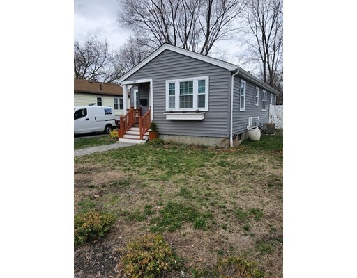 Primary Photo - 955 River St