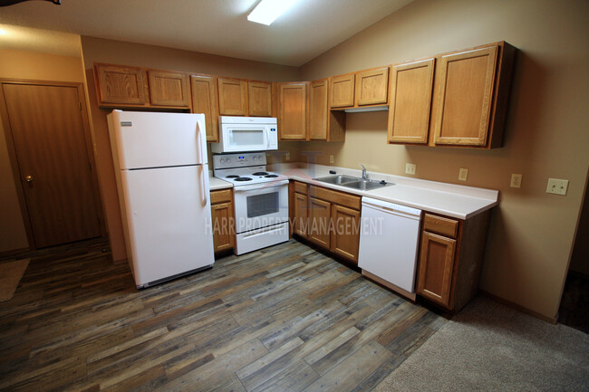 Foto del edificio - 5811 W Christopher Pl