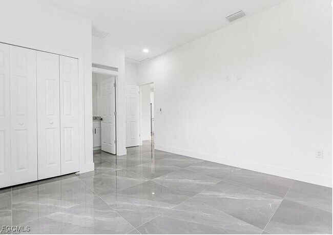 Foto del edificio - 4405 E 18th St