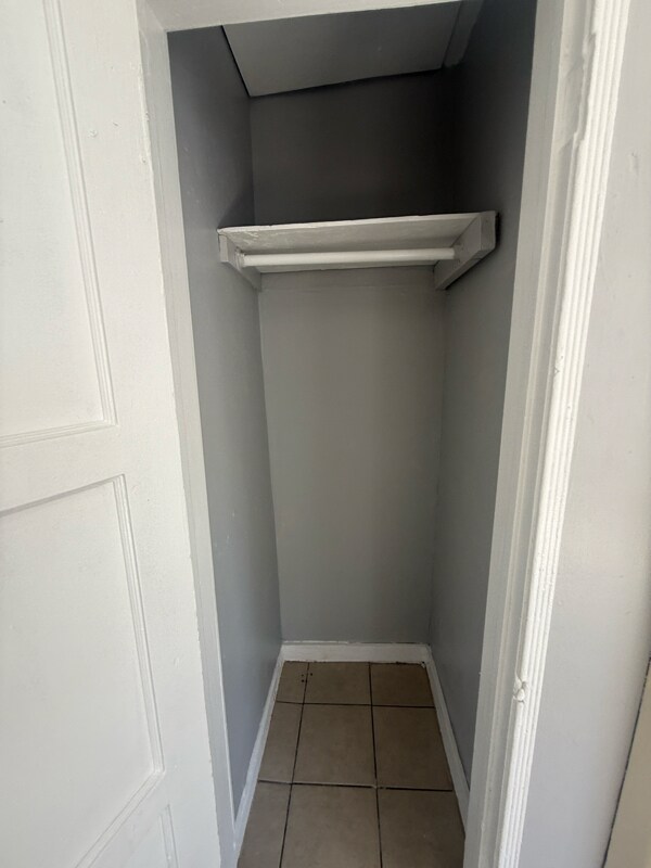 Foto del edificio - 5721 E Gage Ave