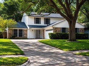 Building Photo - 16042 Pinyon Creek Dr