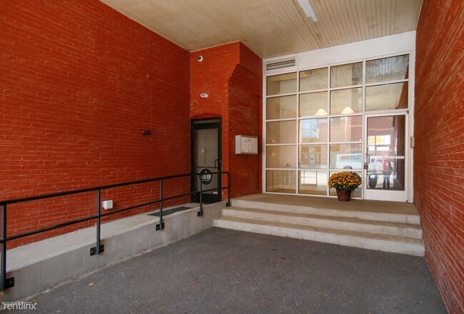 Building Photo - 1 br, 1 bath Condo - 163 Portage St