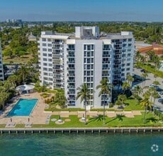 Building Photo - 2800 N Flagler Dr