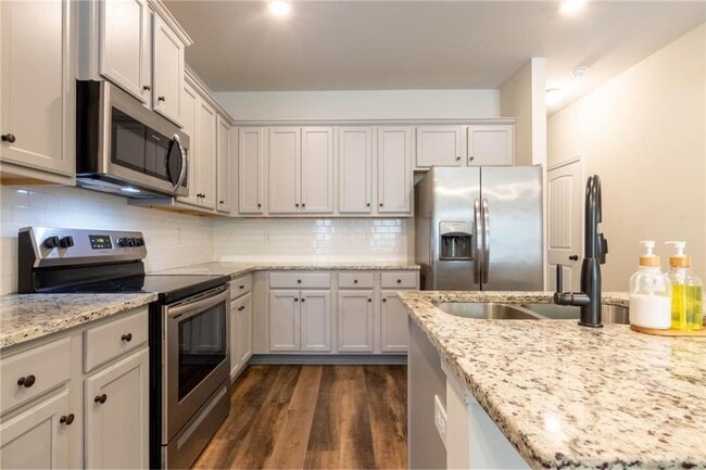 Building Photo - 3006 Bayrose Cir