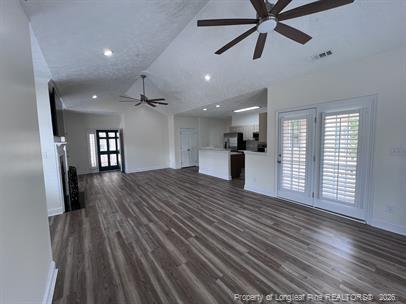 Foto del edificio - 812 Sage Creek Ln
