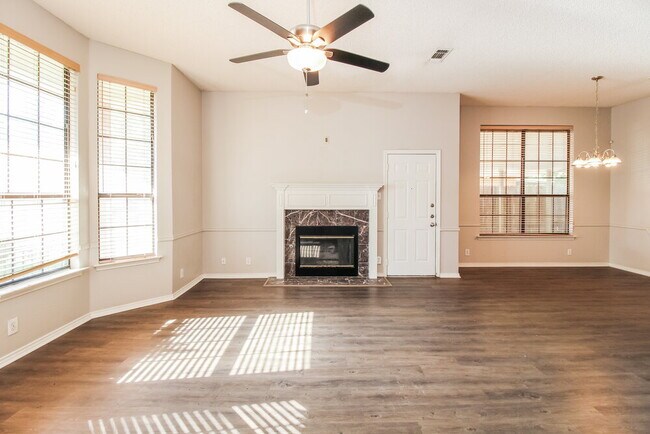 Building Photo - 1117 Brittany Dr