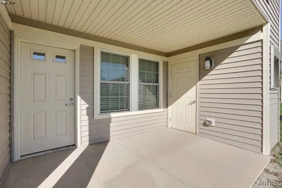 Building Photo - 3820 Deer Lakes Dr