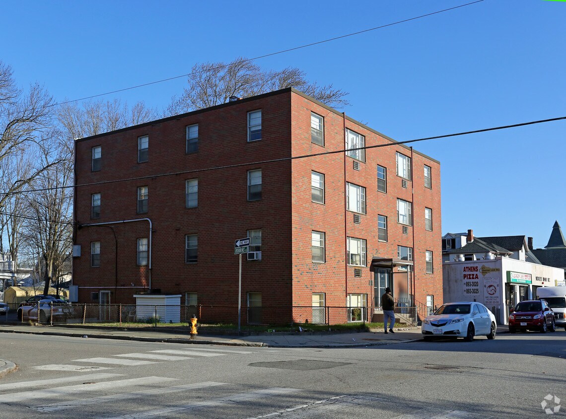 681693 Moody St, Waltham, MA 02453 Apartments in Waltham, MA