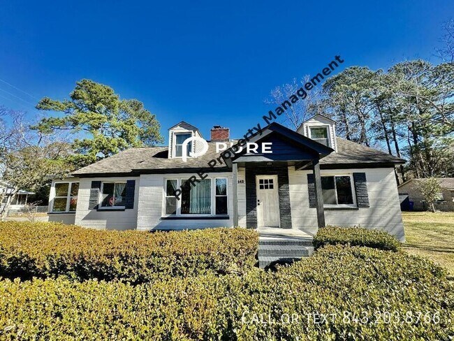 Building Photo - 842 White Oak Dr