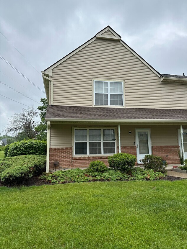 Foto principal - 942 Thomas Ave