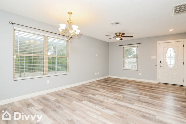 Building Photo - 340 N San Felipe Ave