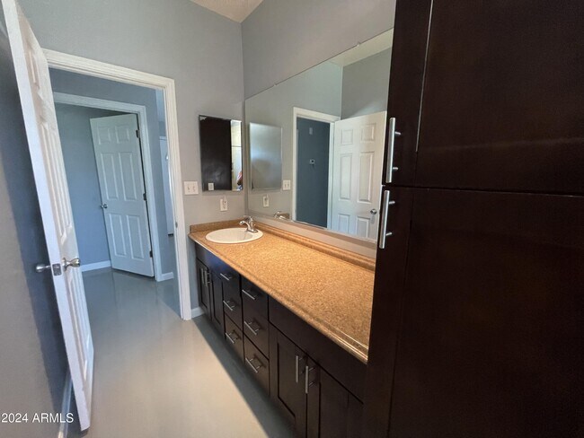 Foto del edificio - 3032 N 22nd St