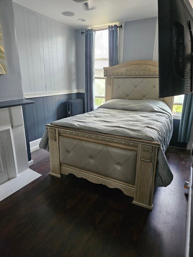 Foto del edificio - 693 Macdonough St