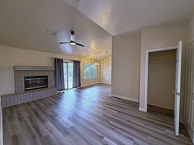 Foto del edificio - REMODELED SONORA MODEL IN SUN CITY SUMMERLIN - TAKE OCCUPANCY PRIOR TO JANUARY 15, 2026 RENTAL RA...
