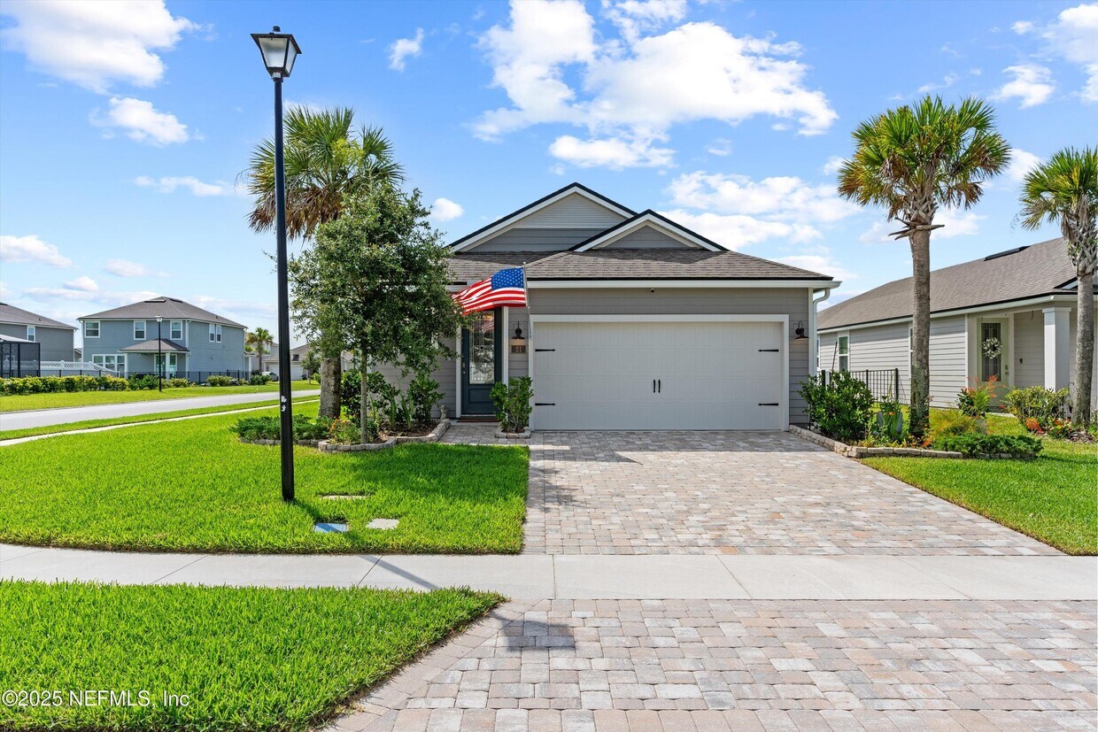 Foto principal - 21 Creekmore Dr