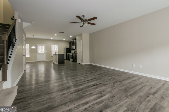Foto del edificio - 6109 Oakley Rd