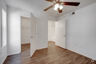 2BR, 2BA - 1,040 SF - Sun Terrace Apartments