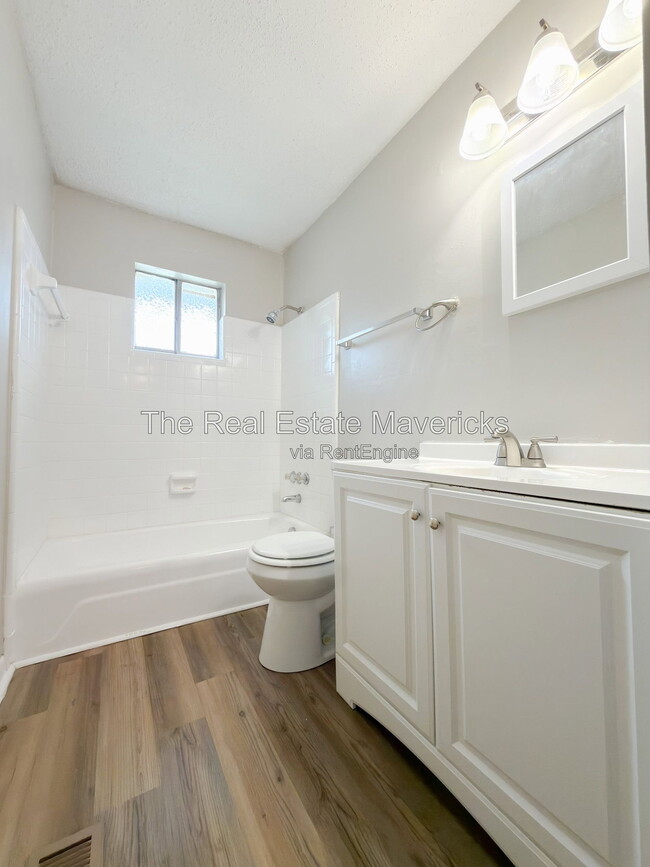 Building Photo - 4706 Midland Pike