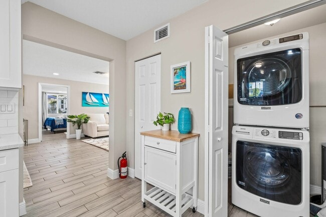 Foto del edificio - 214 Seacrest Ln