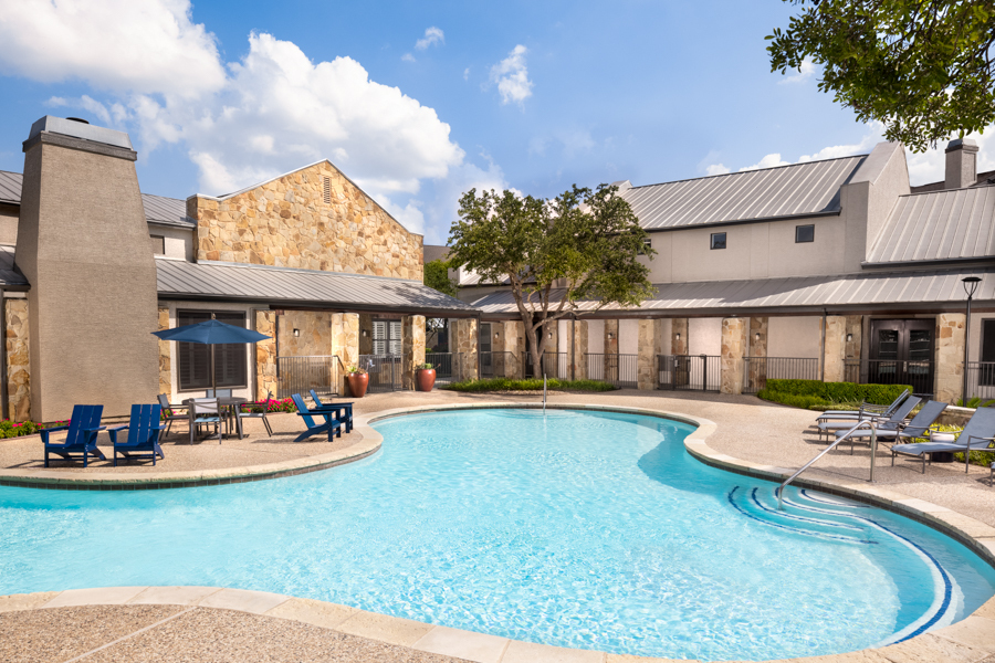 Piscina estilo centro turístico - Settlers Ridge Apartments