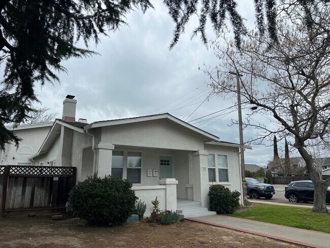 Building Photo - 708 N L St