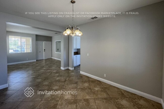 Building Photo - 592 Kavanagh Pl