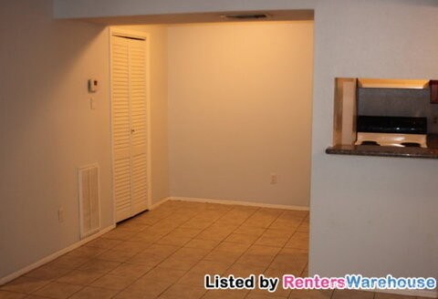 Building Photo - Walking Distance to Hershey Park