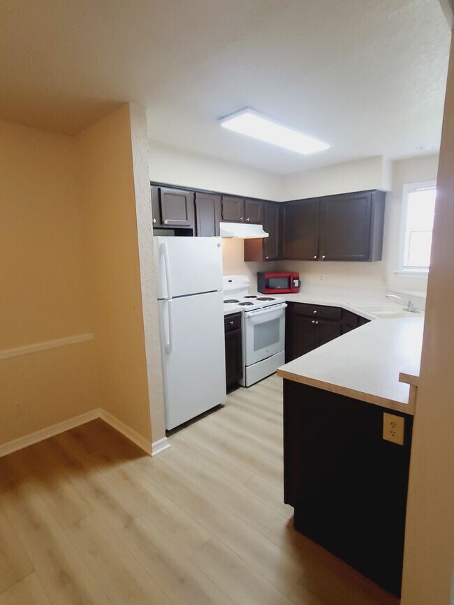 Building Photo - Beautiful 1BD/1BA Condo in Winter Park!