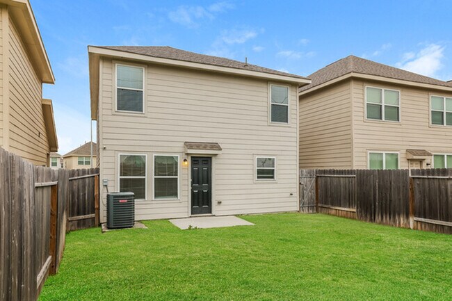 Foto del edificio - 2630 Camrola Wy