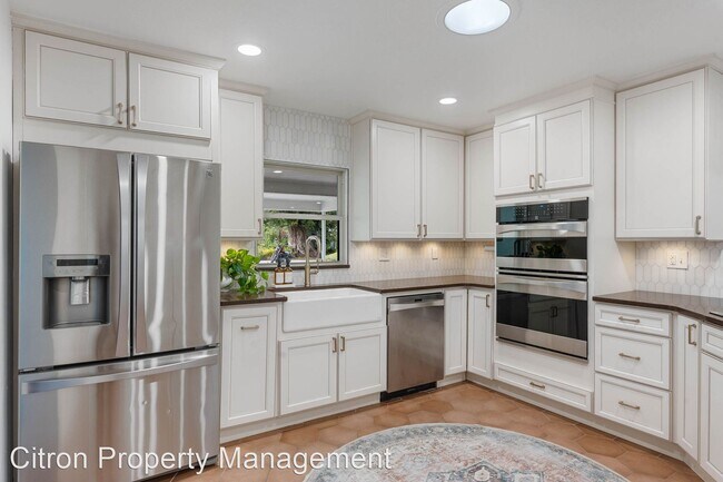 Foto del edificio - 3 br, 2 bath House - 3226 Clemwood Dr