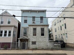 Building Photo - 225 Lembeck Ave