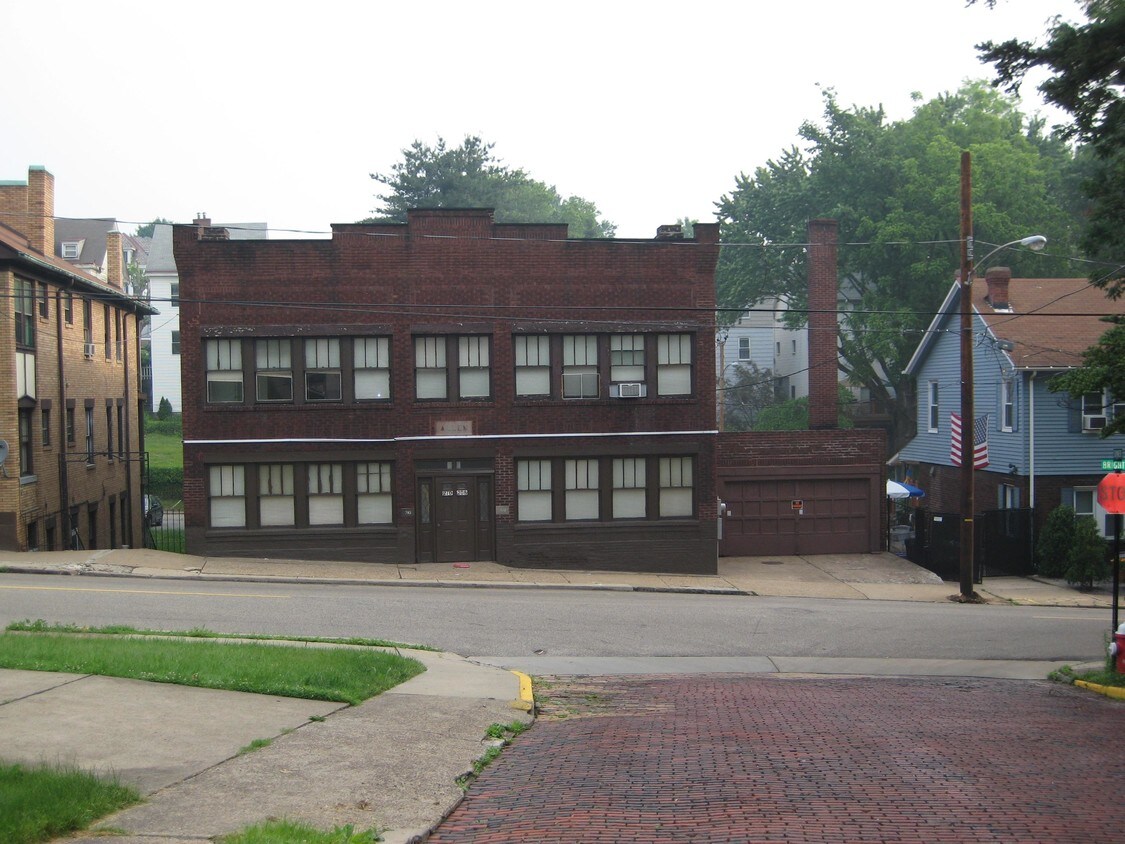 212 Brighton Rd, Bellevue, PA 15202 Apartments in Bellevue, PA