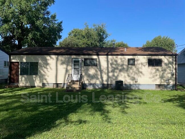 Building Photo - 1040 S Waterford Dr