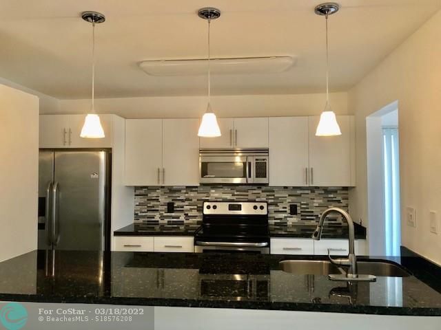 Building Photo - 15275 SW 107th Ln