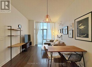 Building Photo - 360 Square One Dr