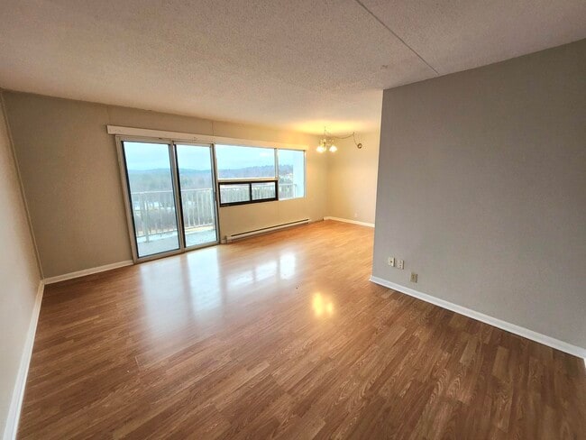 Building Photo - 155 Mystery Lake Dr