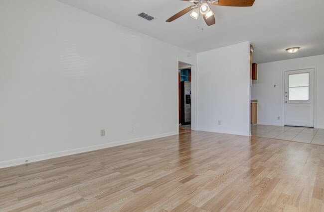 Building Photo - 8406 Burrell Dr