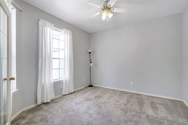 Building Photo - ***APPLICATION CURRENTLY UNDER REVIEW***Gorgeous Brick Home in Gated Shavano Bend