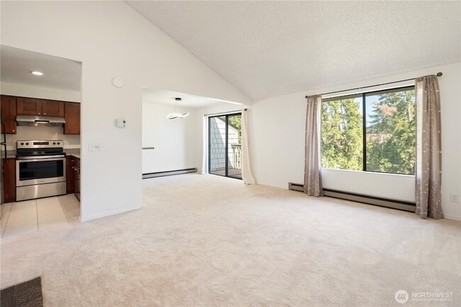 Photo - 14629 NE 35th Street Unit House