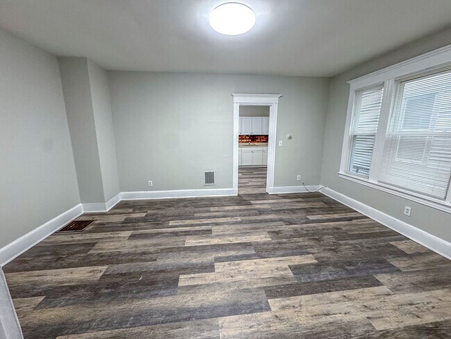 Foto del edificio - 318-320 Howard Ave