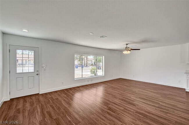 Building Photo - 1580 Quarter Horse Dr