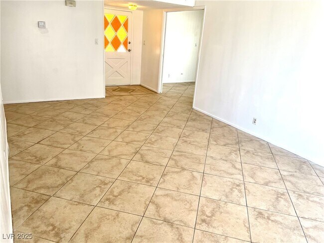 Foto del edificio - 2198 Capistrano Ave