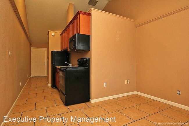 Building Photo - 431 Olive St