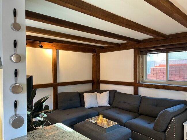 Foto del edificio - 30 W Edgemont Ave